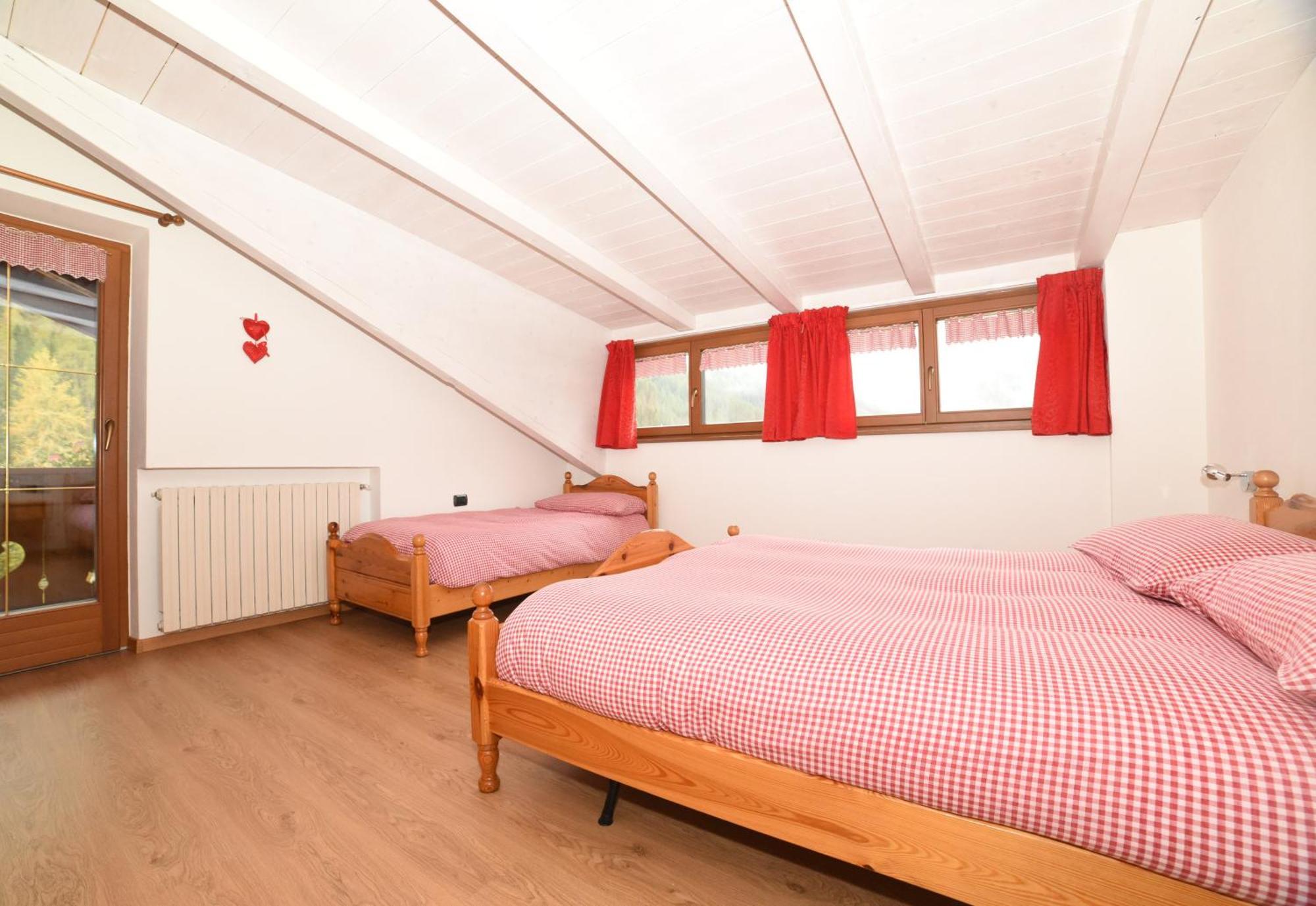 Appartement Cesa Mandi E Miky à Canazei Extérieur photo